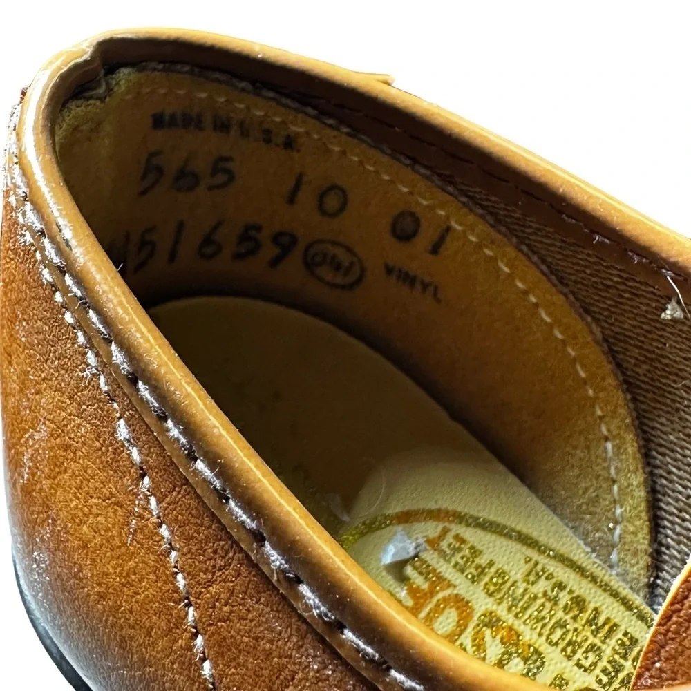 Robinson Crusoe Vintage Toddler Leather Dress Shoes Medallion Etch Size 8.5